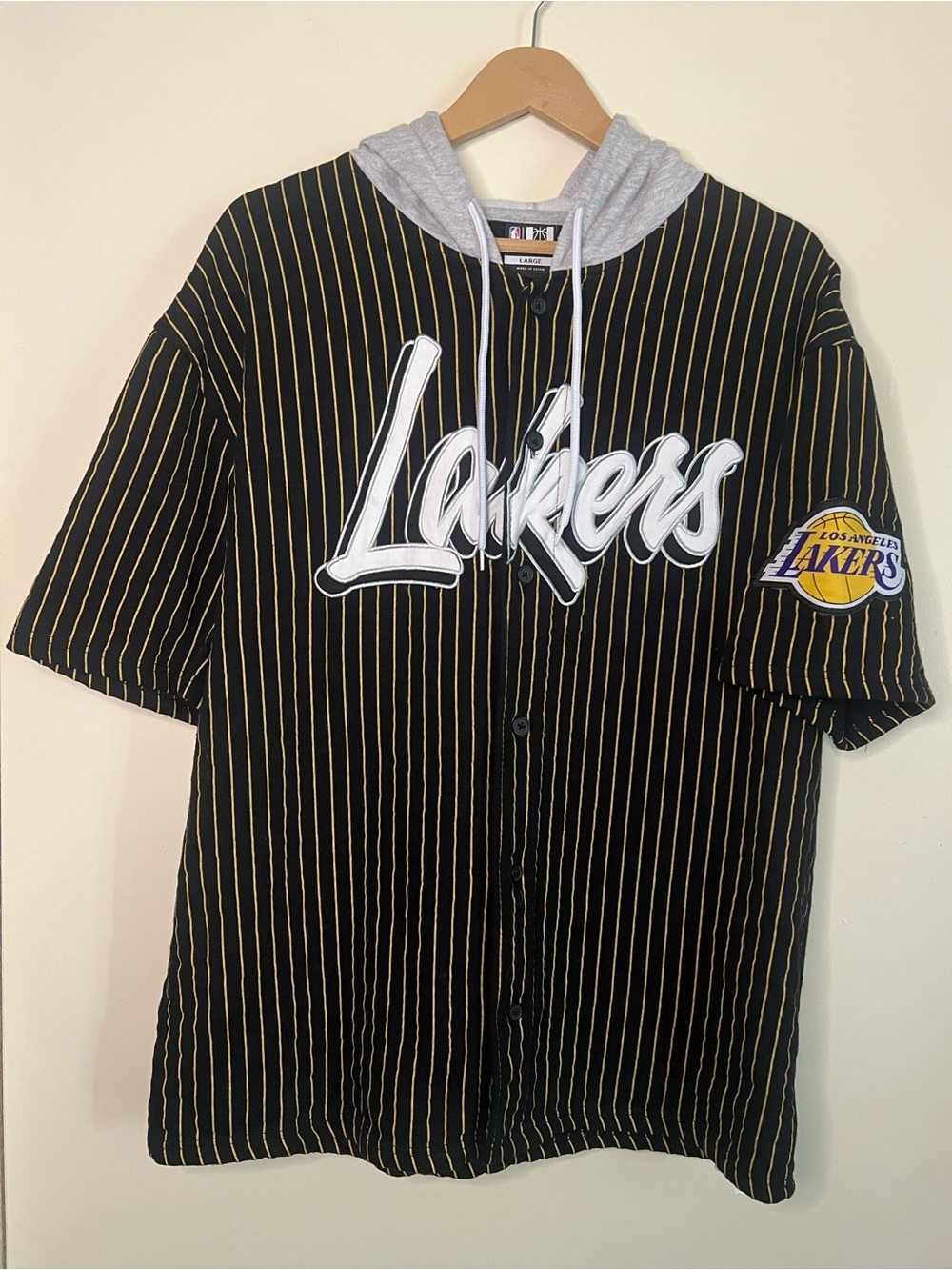 Vintage Y2K UNK Los Angeles Lakers Pinstripe Hooded Baseball Jersey Size L